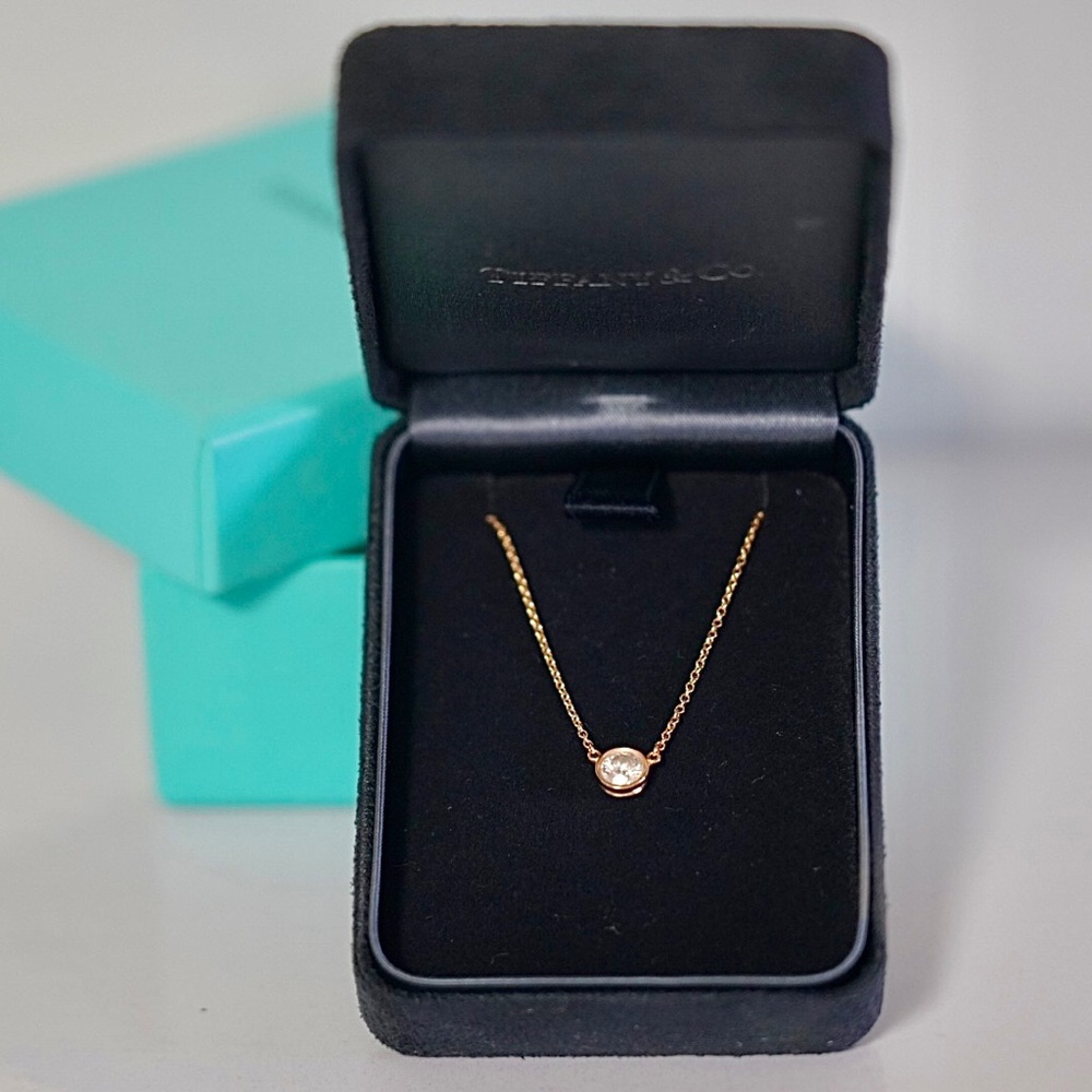 .44 c Tiffany & Co Elsa Peretti Diamonds by the Yard Single Diamond Pend…